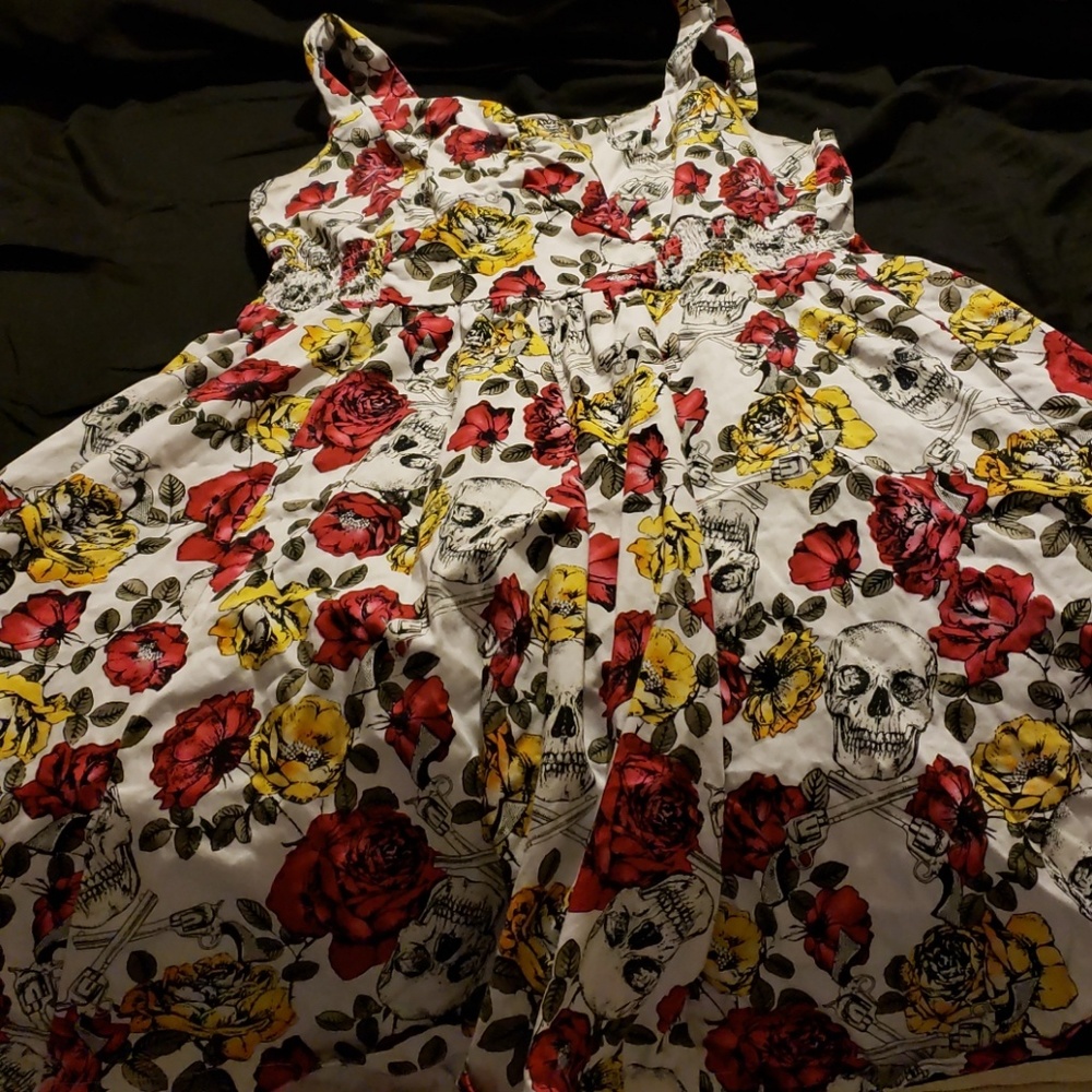 Hot Topic Pinup Skulls & Roses Dress